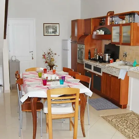 בית נופש La Dimora Di Agilla מאג'ונה
